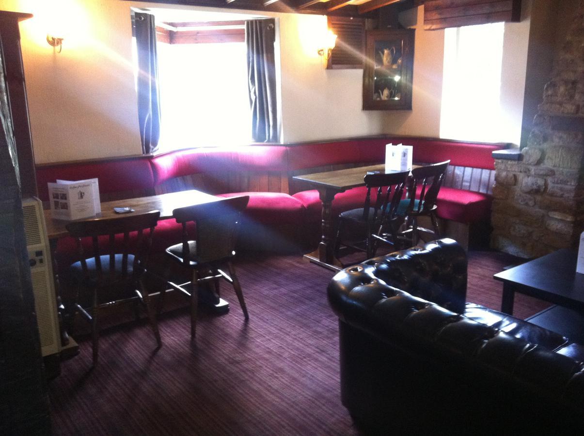 Bed and Breakfast The Coffee Pot Tavern Potterspury Экстерьер фото