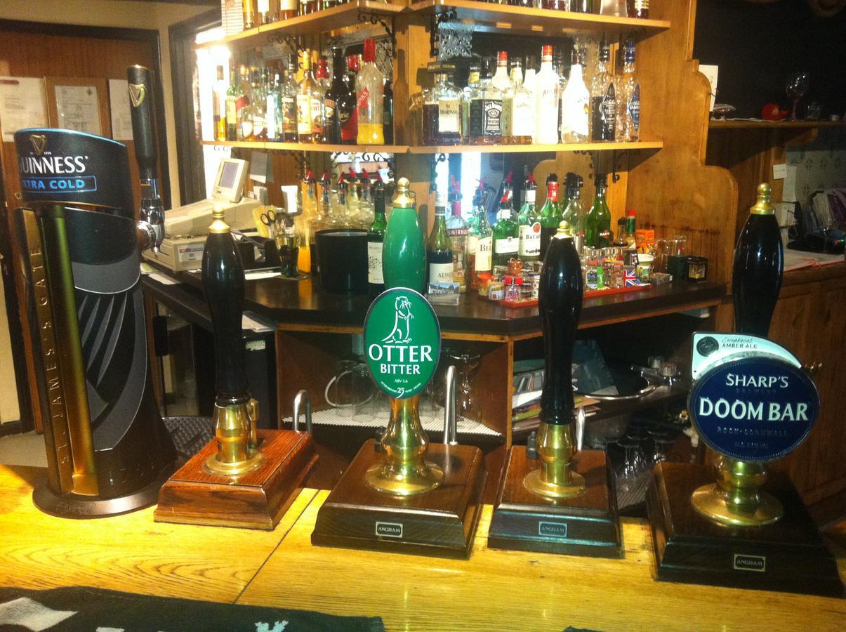 Bed and Breakfast The Coffee Pot Tavern Potterspury Экстерьер фото